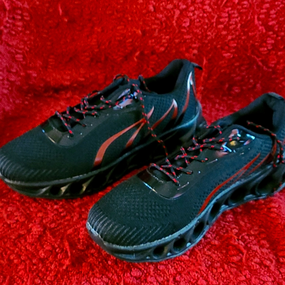 Kizik sneakers